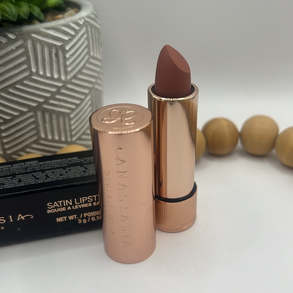 Anastasia Beverly Hills Satin Lipstick (Soft Brown) - Picture 4 of 9